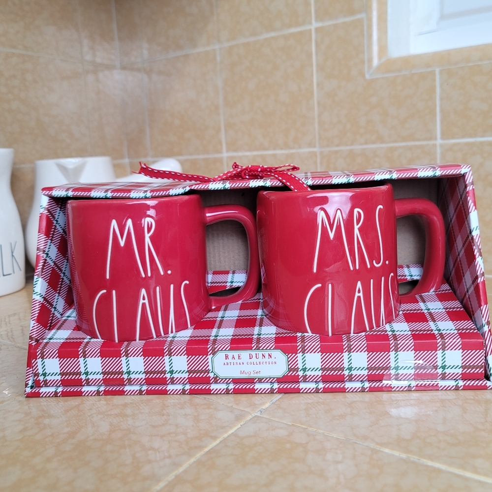 Rae Dunn Holiday Mug Set Mr and Mrs Red White NEW